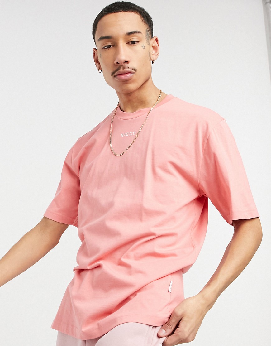 Nicce - Oversized T-shirt in roze
