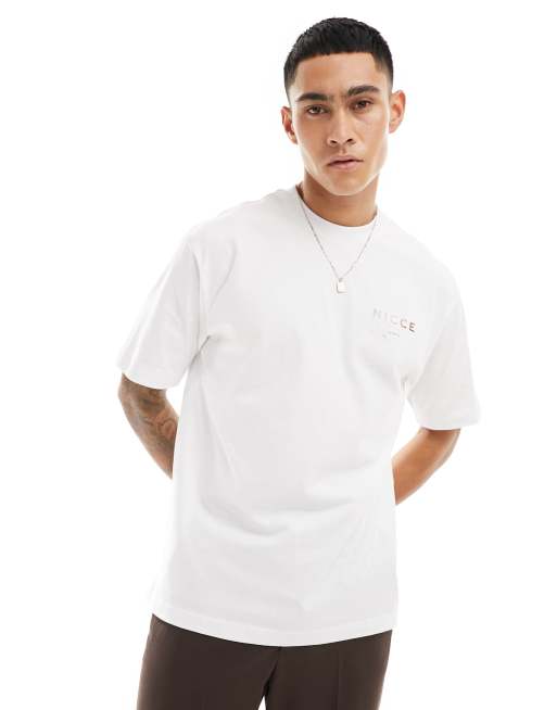 Nicce - Oversized T-shirt met logo en vervormde print op de borst en rug in wit, 2 van 4