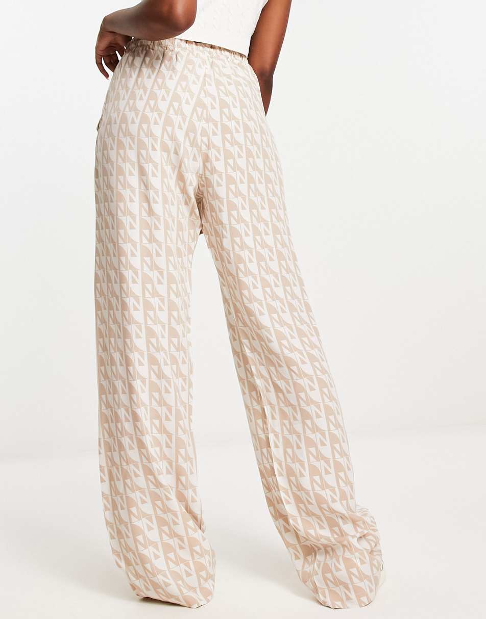 Nicce renee viscose trousers in beige