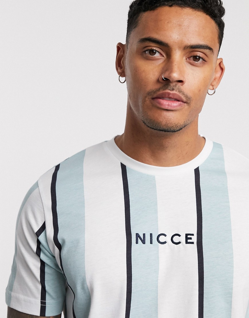 Nicce - Stribet t-shirt i blå og hvid-Multifarvet