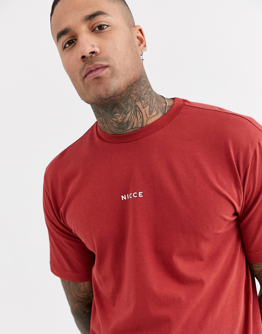Nicce - T-shirt con logo sul petto bordeaux-Rosso