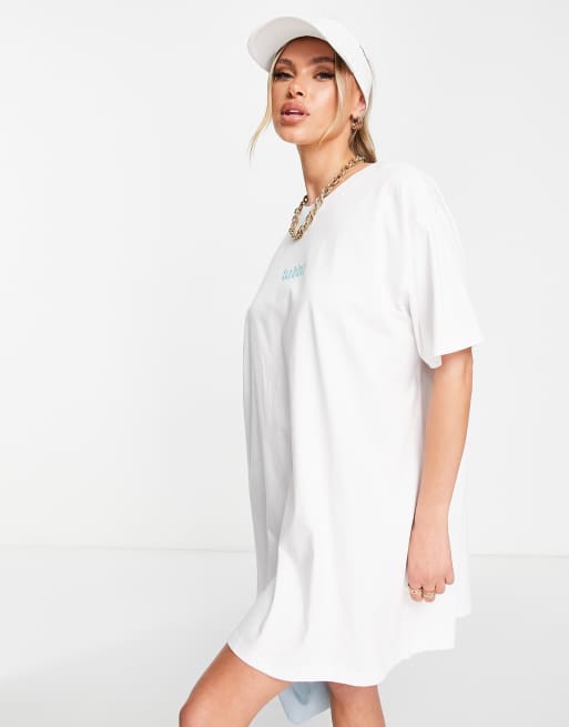 Baggy white t shirt 2024 dress