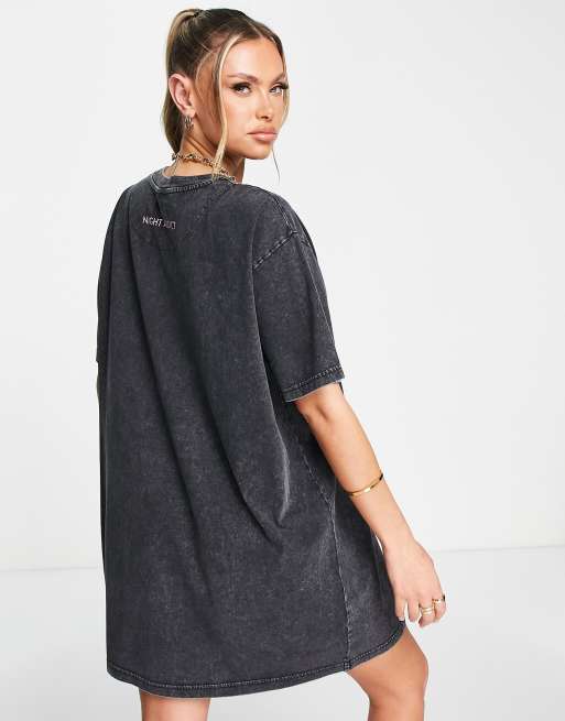 Night Addict - Family - Robe t-shirt oversize - Noir délavé, 2 de 4