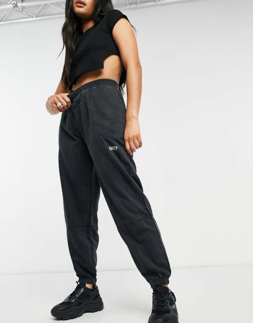 oversized black sweatpants