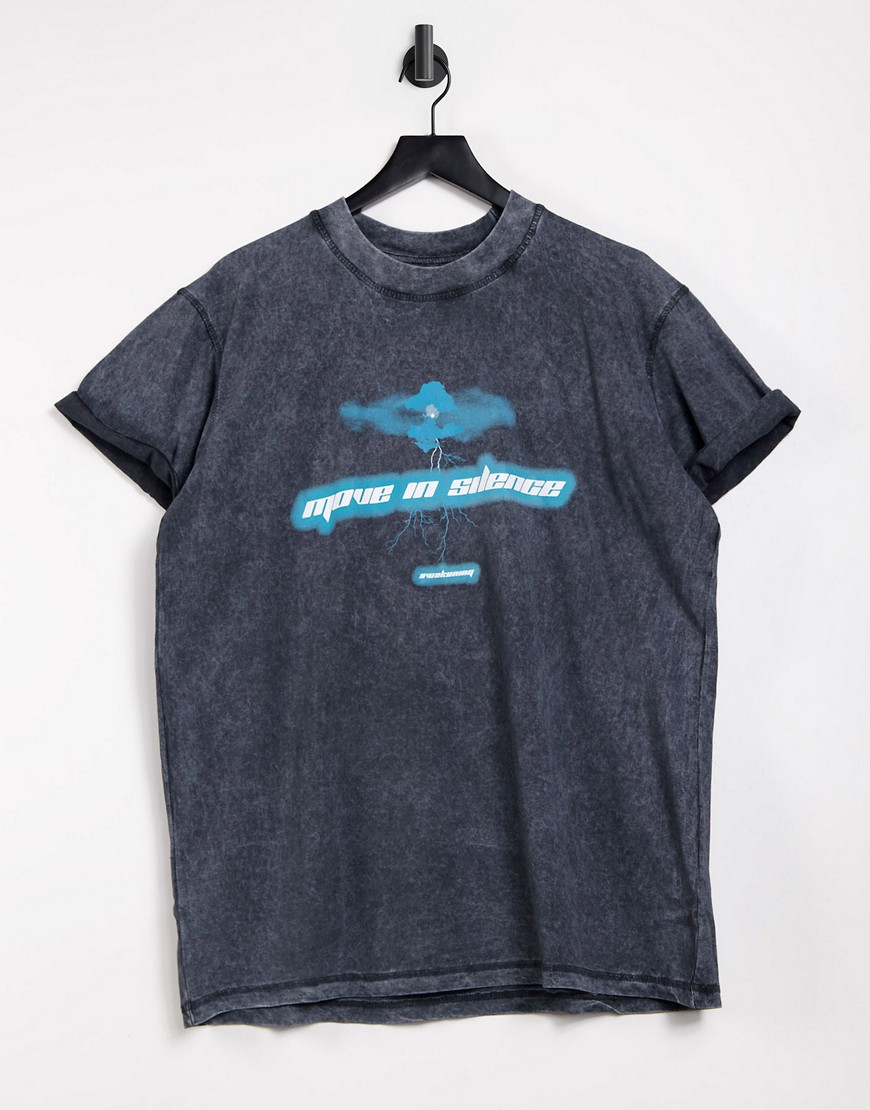 Night Addict - Oversized T-shirt met blauwe slangenprint in zwart