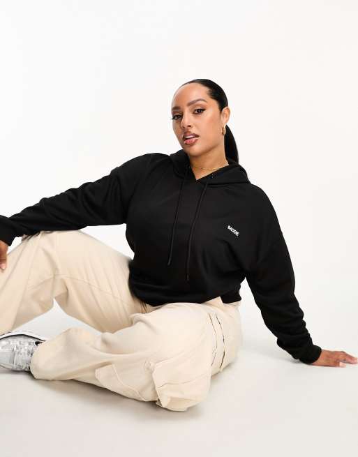 Night Addict Plus cropped hoodie with baddie print in black