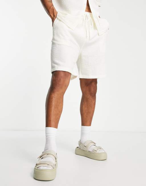 Night Addict – Seersucker-Shorts mit elastischem Taillenbund in Cremeweiß, Kombiteil, 3 von 4