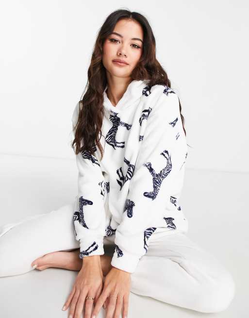 Night fleece oversize lounge hoodie in cream zebra print