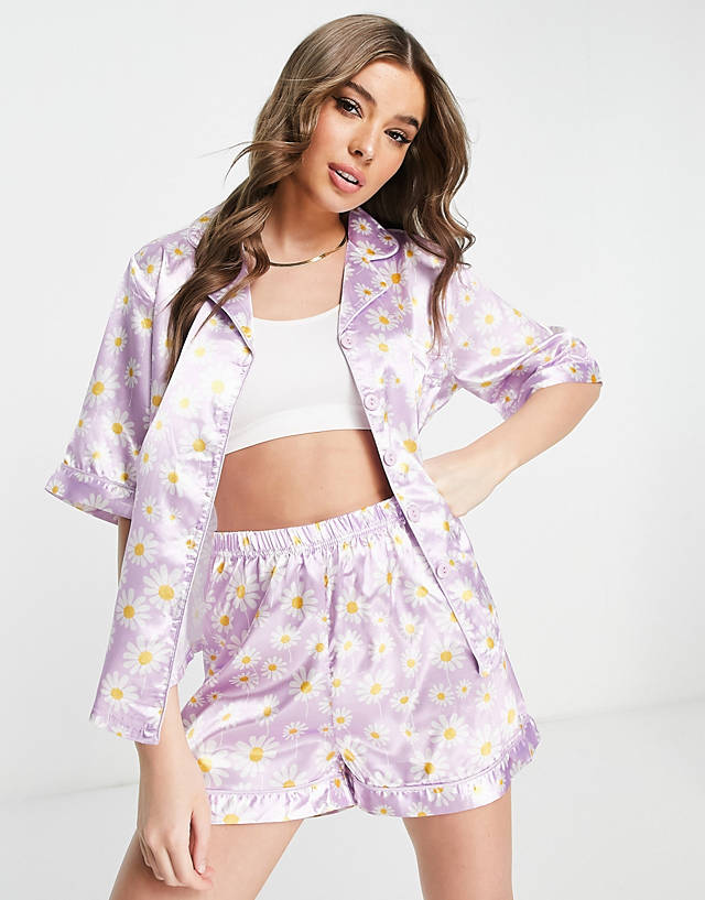 NIGHT - satin daisy short pyjama set in lilac