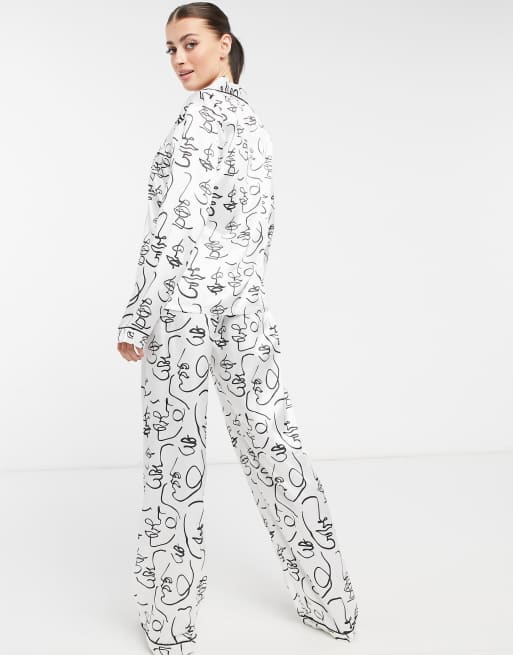 Face outlet print pyjamas