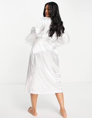 bride robe with feathers