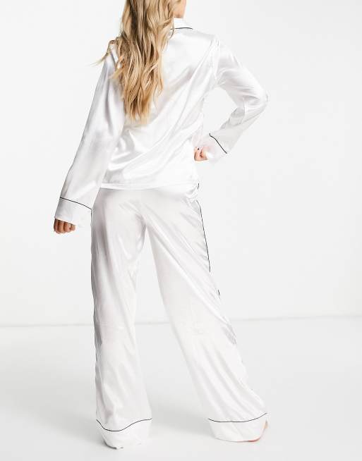 Night slouchy pajama set in white with black piping