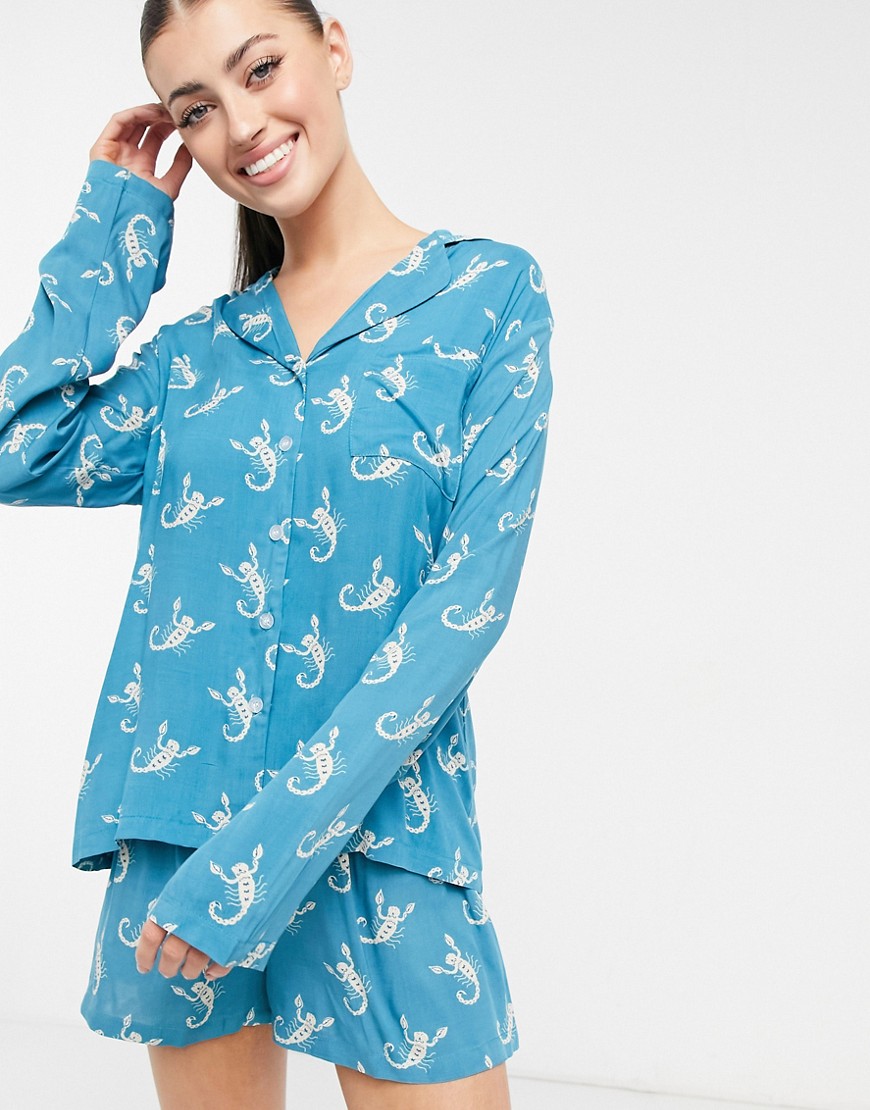 Night woven short pajama set with scorpion print in blue-Multi