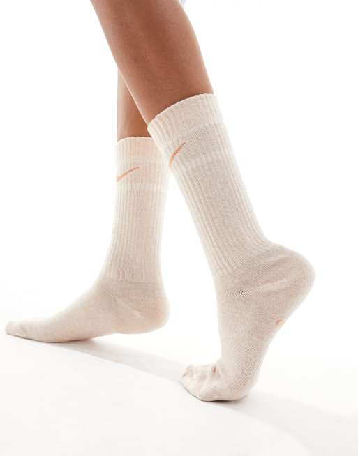 Beige nike hot sale socks