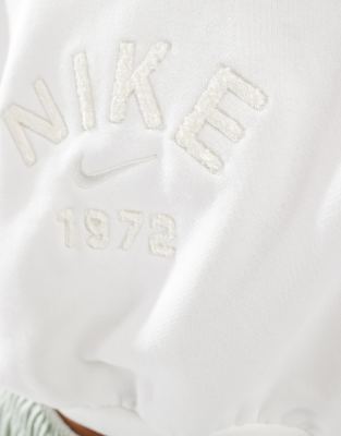 Nike '1972' Logo Cuffed Short Sleeve Sweatshirt In White
