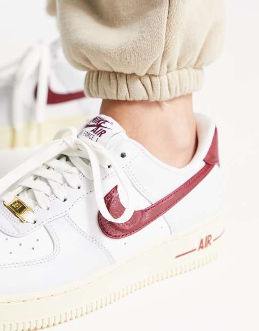 Nike AF1 07 Baskets Gris et bordeaux ASOS