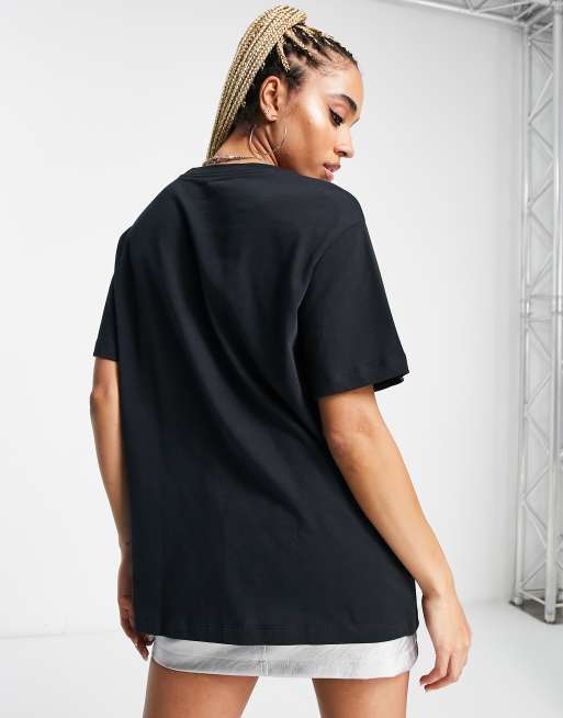 Asos nike outlet boyfriend t shirt