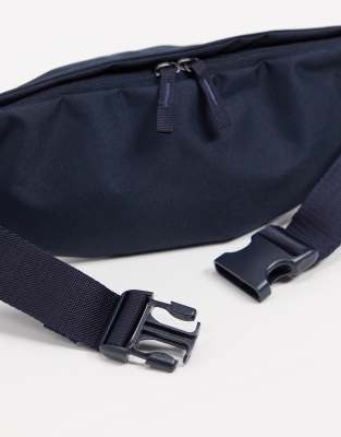 nike large fanny pack