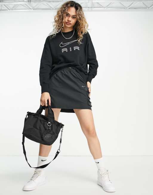 Nike Air fleece crew neck sweatshirt in black, 4 of 4