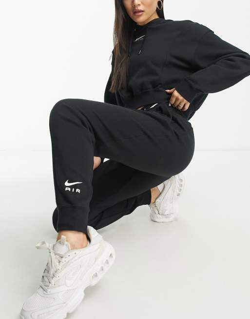 Black nike air online joggers