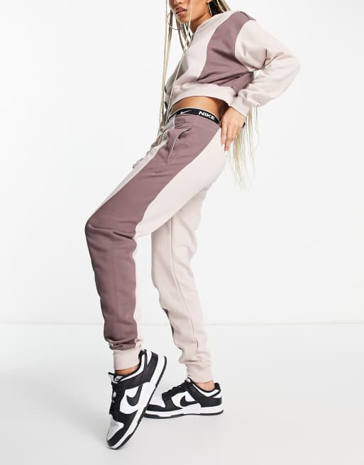 Nike air hotsell womens joggers