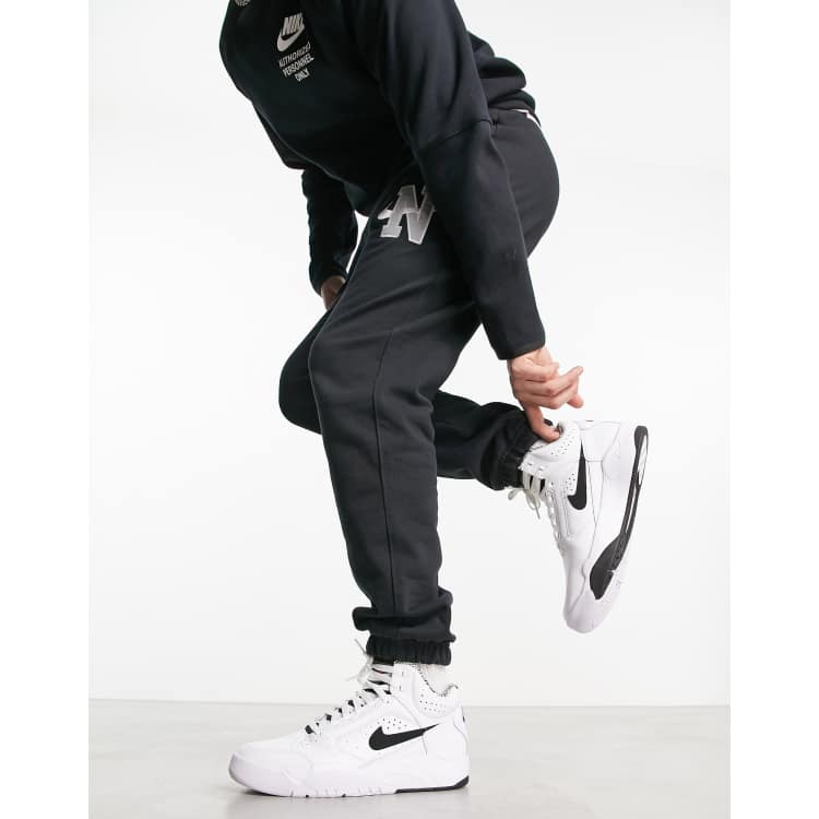 Nike best sale flight joggers