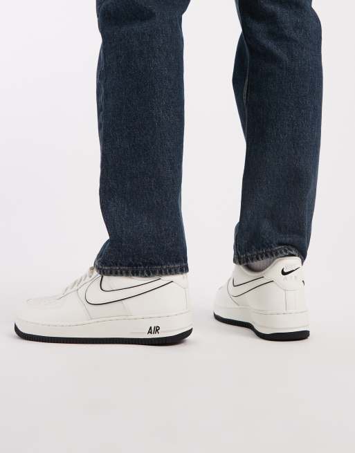 Nike – Air Force '07 1 – Naturvita och svarta sneakers, 3 av 5