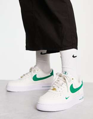 Nike Sportswear NIKE AIR FORCE 1 LV8 - Trainers - white/sail