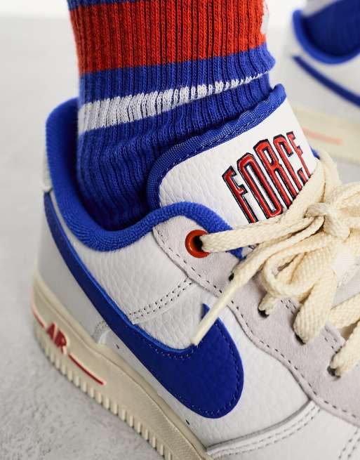 Nike air force 1 07 lv8 bleu blanc clearance rouge