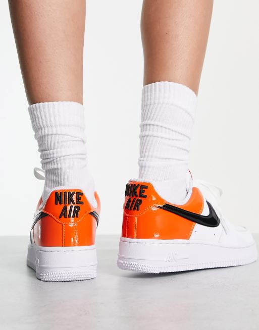 Nike Air Force 1 07 Baskets Blanc et orange brillant ASOS