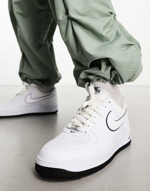 Nike Air Force 1 07 Baskets Blanc noir