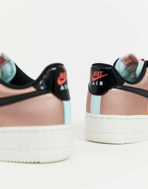 Nike Air Force 1 07 Baskets effet color block m tallis