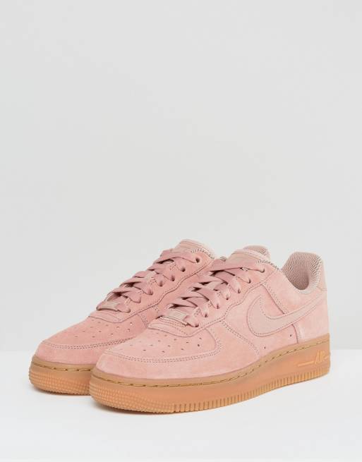 Nike Air Force 1 07 Baskets en daim avec semelle en caoutchouc Rose Particle