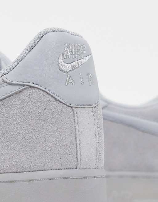 Nike Air Force 1 07 Baskets en daim Gris