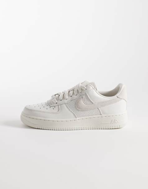 Nike – Air Force 1 '07 – Buty sportowe w kolorze złamanej bieli - view 1