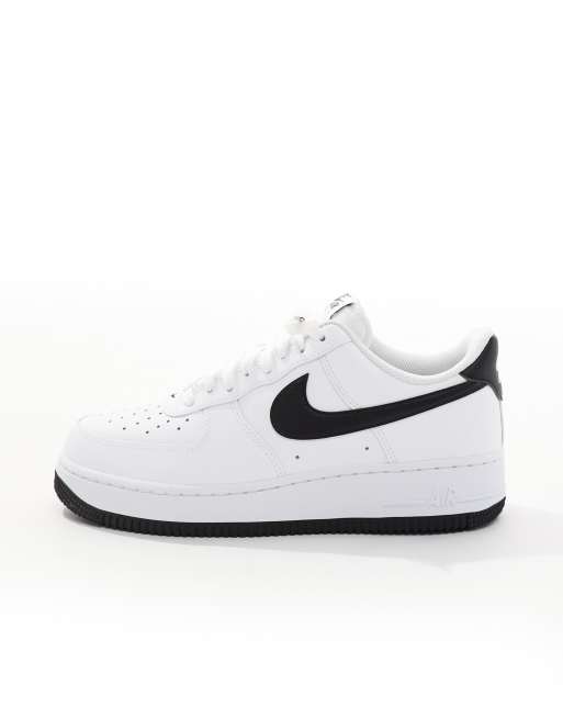 Nike Air Force 1 07 Czarno bia e buty sportowe ASOS