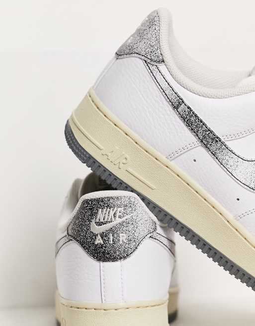 Nike air force 1 white with grey on sale tick