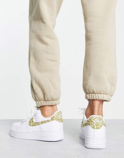 Nike Air Force 1 '07 ESS sneakers in white and brown | ASOS