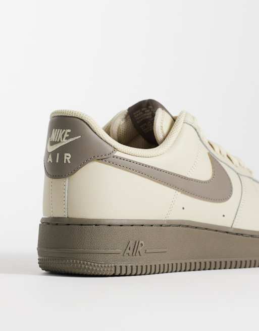 Nike Air Force 1 '07 ESS trainers beige and brown, 2 of 5