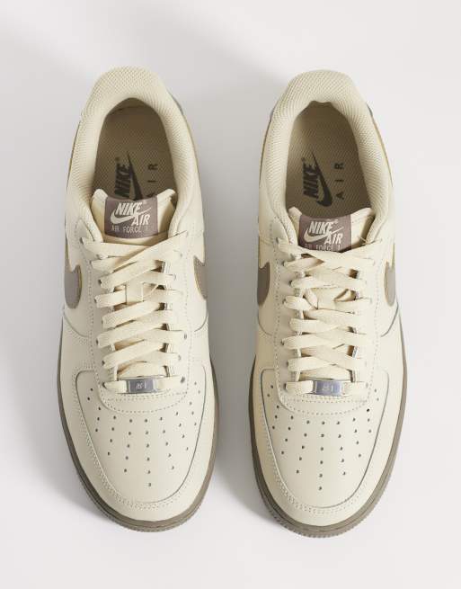 Nike Air Force 1 '07 ESS trainers beige and brown, 3 of 5