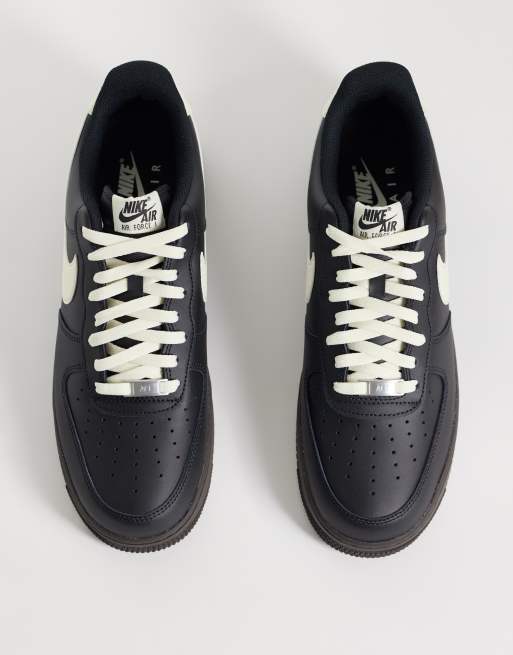 Nike Air Force 1 '07 ESS trainers in black & brown, 3 of 5