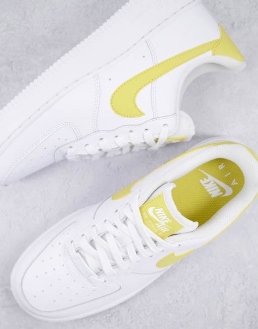 Nike air force 1 best sale trainers in white and yellow