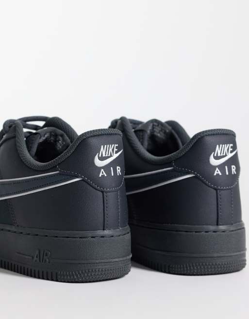 Nike Air Force 1 '07 Low LV8 Tech sneakers grigie e bianche, 3 di 5