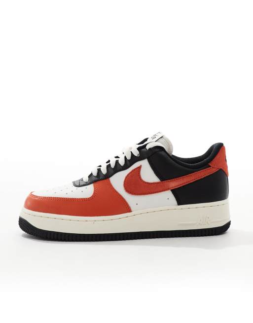 Nike – Air Force 1 '07 LV8 – Biało-czarno-pomarańczowe buty sportowe, 2 z 5