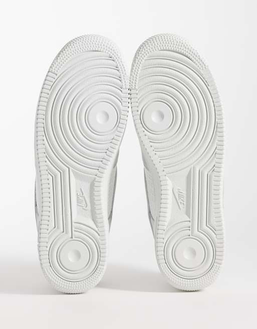 Nike - Air Force 1 '07 LV8 - Hvide og grå sneakers i vævet materiale, 5 af 5