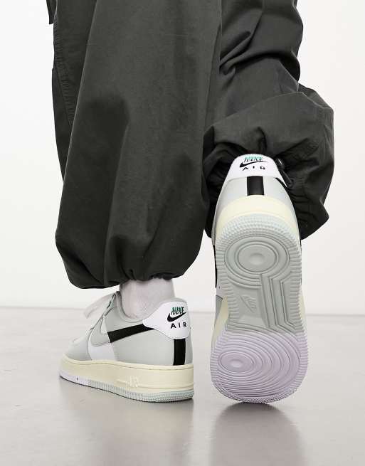 Nike Air Force 1 '07 LV8 Remix Sneakers