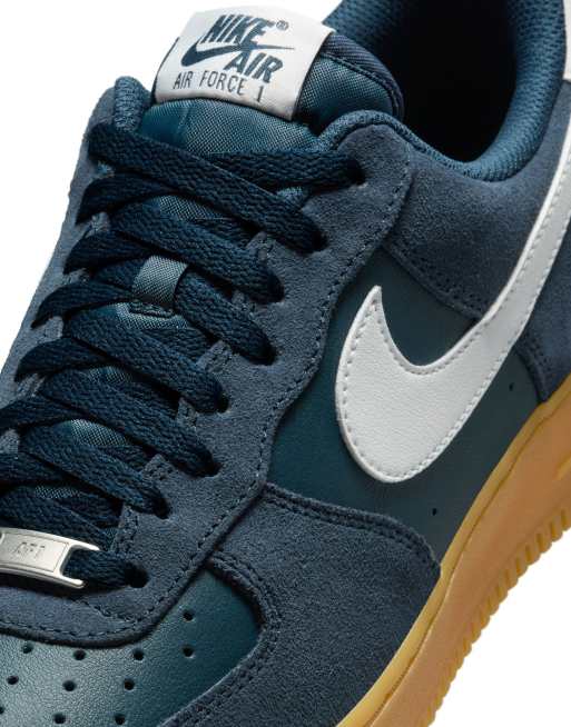 Shops all navy blue nikes