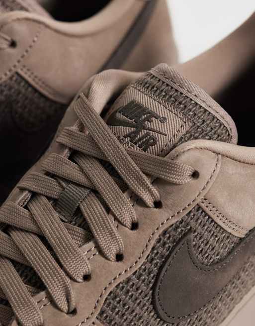 Nike Air Force 1 '07 LV8 sneakers in dark brown  , 4 of 5