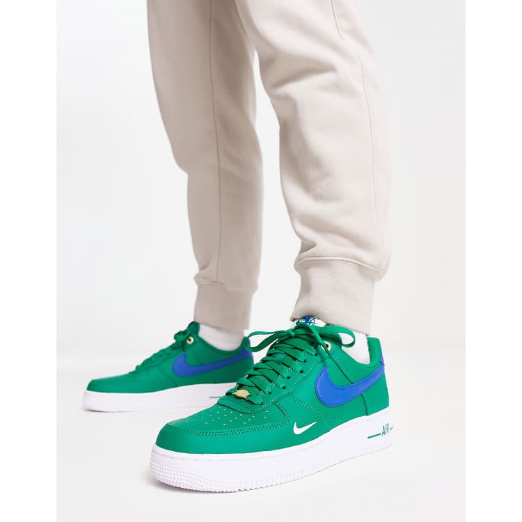 Nike Air Force 1 '07 LV8 Sneakers in Green