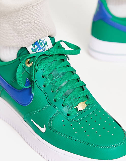 Politieagent Scully Fondsen Nike Air Force 1 '07 LV8 sneakers in green | ASOS